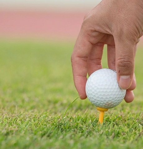 Bolas de golf recuperadas vs. nuevas, recicladas y reacondicionadas: ¿cuál elegir?